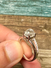 Load image into Gallery viewer, Women's Dure Najaf Ring