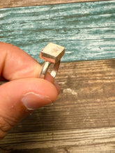 Load image into Gallery viewer, Women's Aqiq Shejri Ring