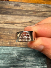Load image into Gallery viewer, Men’s 925 silver band with Dharih design