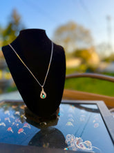 Load image into Gallery viewer, Women’s Feyruz Pendant + Necklace