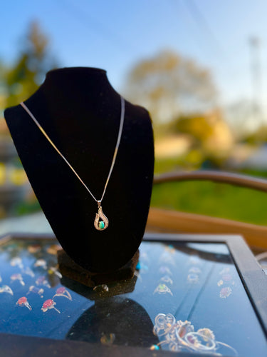 Women’s Feyruz Pendant + Necklace