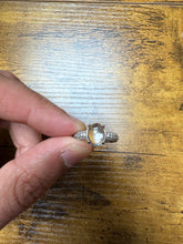 Load image into Gallery viewer, Women's Dure Najaf Ring