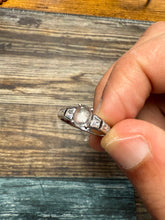 Load image into Gallery viewer, Women's Dure Najaf Ring