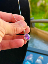 Load image into Gallery viewer, Women’s Jamshad Pendant + Necklace