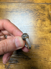 Load image into Gallery viewer, Women's Dure Najaf Ring
