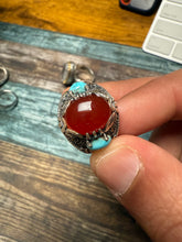 Load image into Gallery viewer, Aqiq ring with feyruz stones