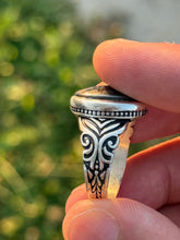 Load image into Gallery viewer, Hadid Seeni ring with “A’uodu bi Jalal lillah” inscription
