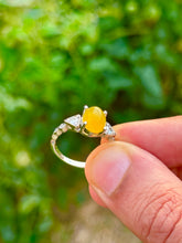 Load image into Gallery viewer, Women’s Sharaf alshams Aqiq Ring