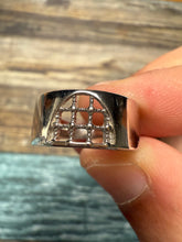 Load image into Gallery viewer, Men’s 925 silver band with Dharih design