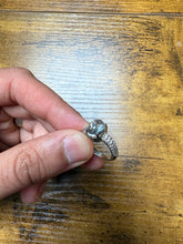 Load image into Gallery viewer, Women's Dure Najaf Ring