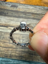 Load image into Gallery viewer, Women's Dure Najaf Ring