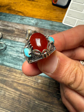 Load image into Gallery viewer, Aqiq ring with feyruz stones